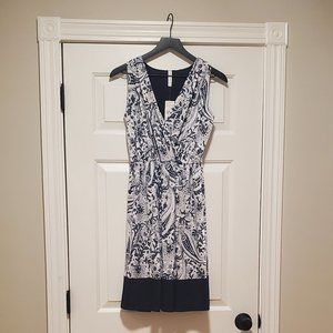 NWT Mia & Tess floral paisley pattern dress (white and navy)